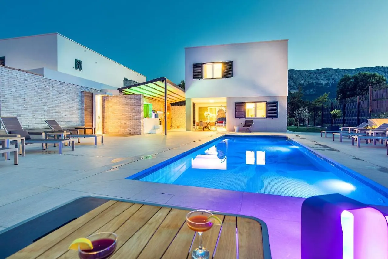 Luxury Villa With A Swimming Pool Baska, Krk - 19671 Baska (Krk)